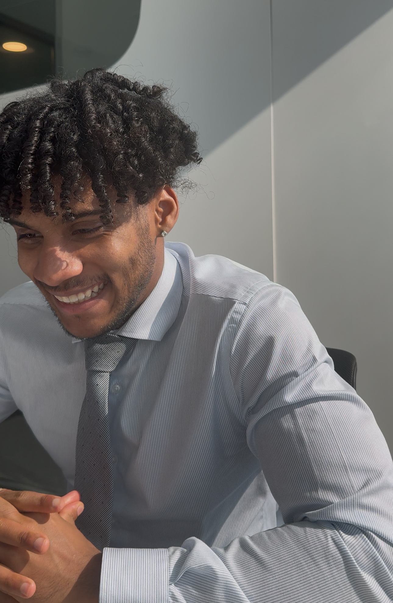 Deyron, fondateur de MyTop, au bureau